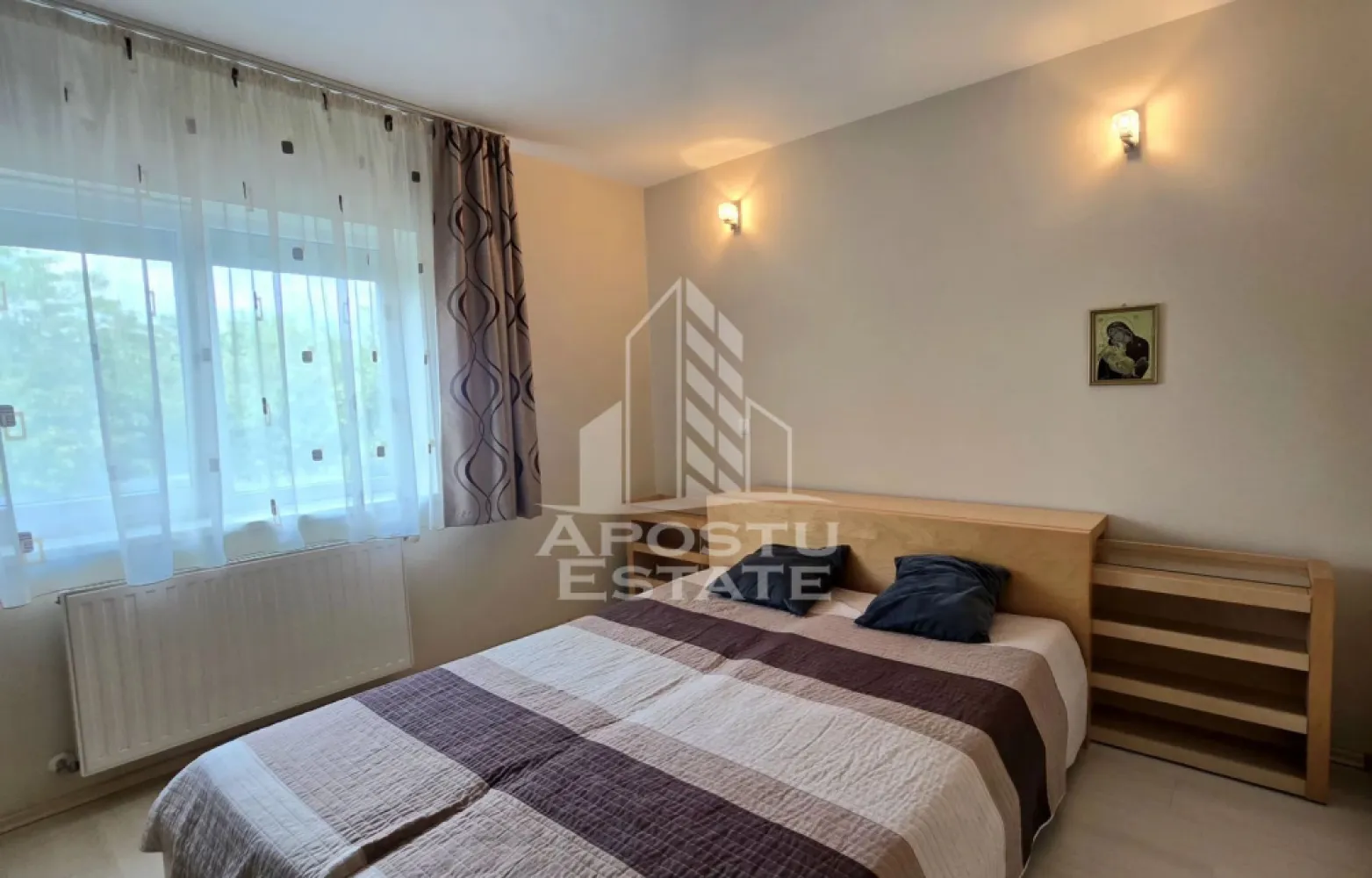 Apartament de vanzare cu 3 camere, bloc nou, centrala proprie,Aradului