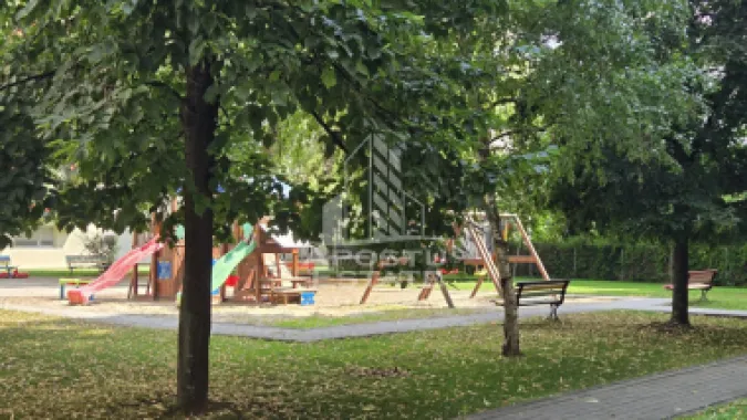 Apartament de vanzare cu 3 camere, bloc nou, centrala proprie,Aradului