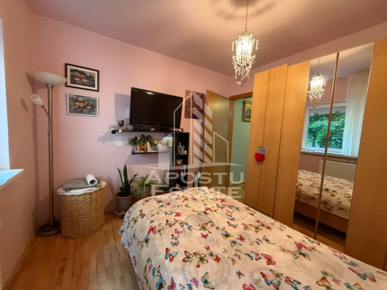 Apartament de vanzare cu 2 camere, cu centrala, parter, in Aradului