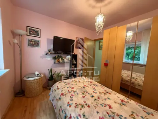 Apartament de vanzare cu 2 camere, cu centrala, parter, in Aradului