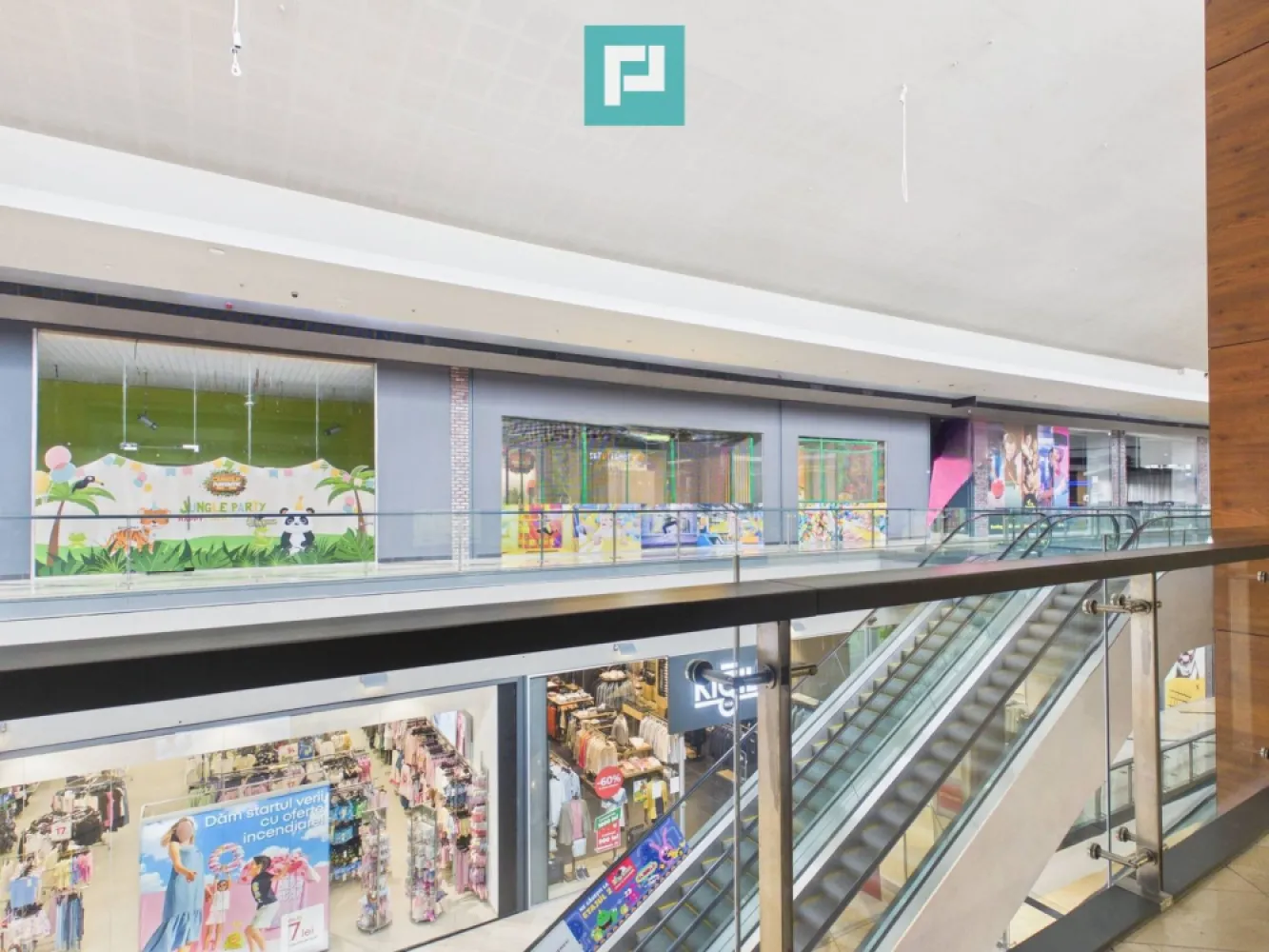 Spațiu comercial/de birouri/showroom în Arad