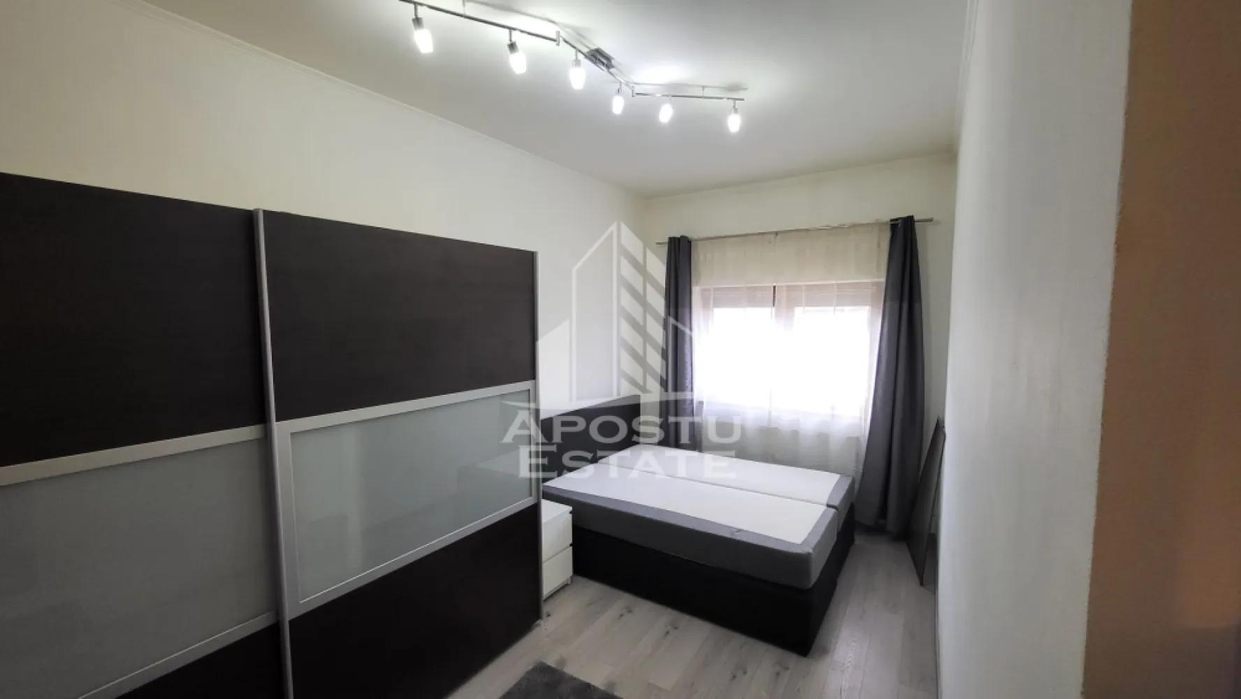 Duplex 5 camere, 3 bai, mobilat si utilat,Dumbravita