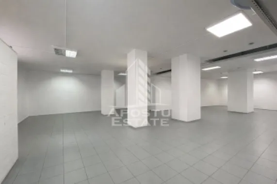 Spatiu comercial stradal, 180 mp, Zona Modern