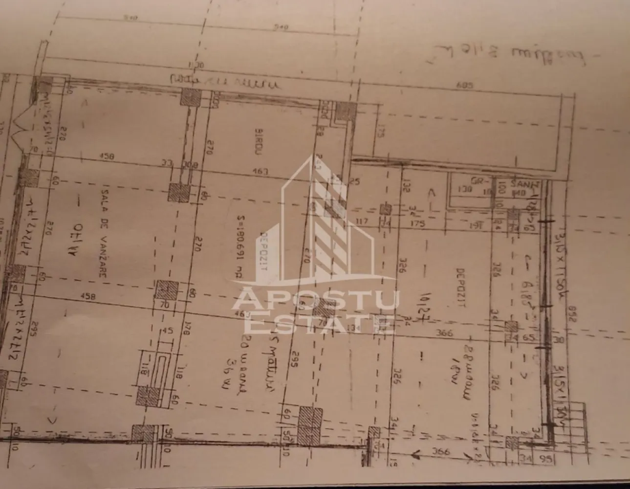 Spatiu comercial stradal, 180 mp, Zona Modern - APOSTU ESTATE va propune spre inchiriere spatiu comercial stradal, de 180 mp, in Zona Modern

Spatiul este necompartimentat dar cu posibilitate de compartimentare.
Confortul termic este asigurat de centrala proprie si climatizare.
Spatiul dispune de doua puncte de acces, unul din strada si unul pentru aprovizionare, care dispune si de rampa.
Disponibilitate de la data de 01.05.2026

Pentru mai multe detalii sau pentru stabilirea unei vizionari nu ezitati sa ne contactati.
CP2896036