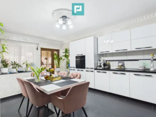 Casa cu 4 camere in Aradul Nou