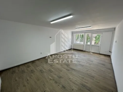 Spatiu pentru birouri si depozit 85 mp+ curte betonata, Lipovei