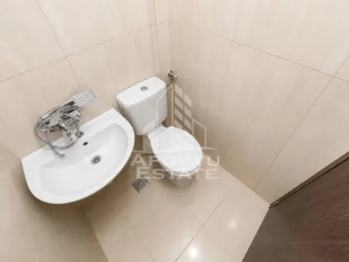 Spatiu pentru birouri si depozit 85 mp+ curte betonata, Lipovei
