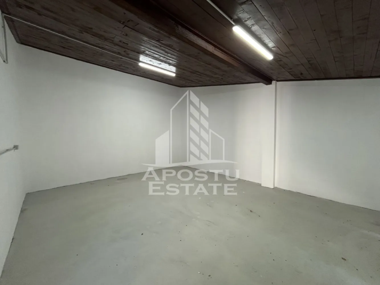 Spatiu pentru birouri si depozit 85 mp+ curte betonata, Lipovei