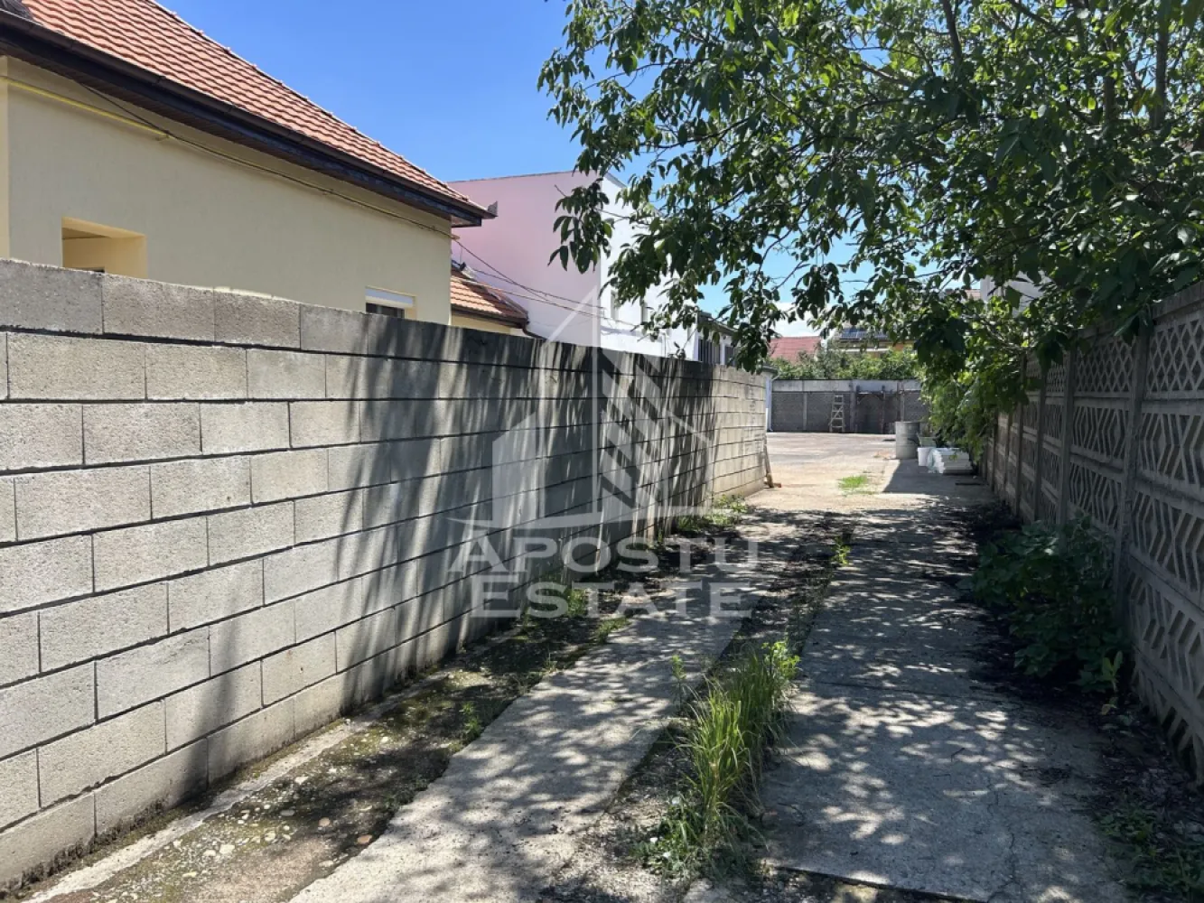 Spatiu pentru birouri si depozit 85 mp+ curte betonata, Lipovei