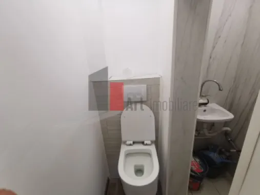 %0 Comision Spatiu comercial de inchiriat in zona Kogalniceanu/Cismigiu