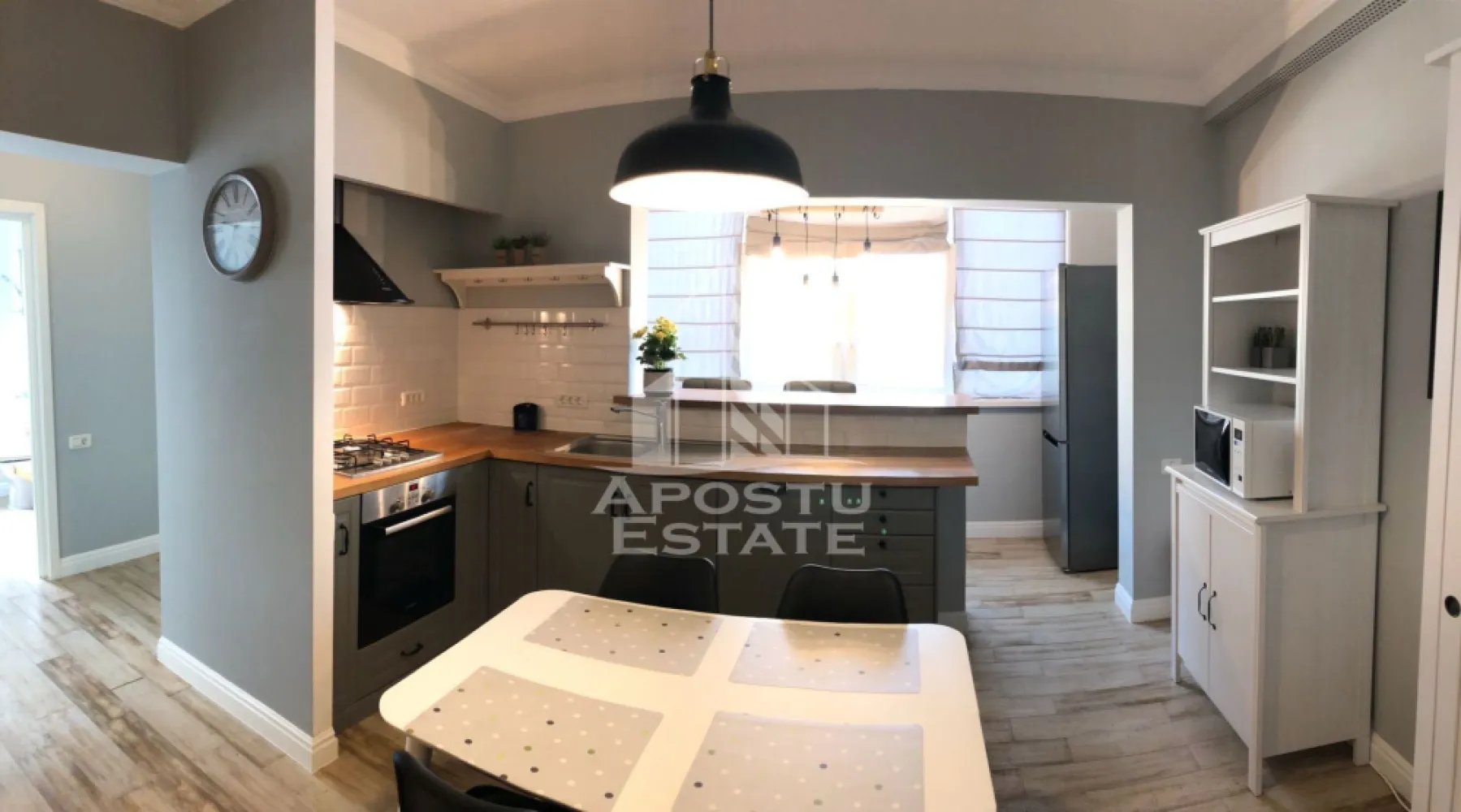 Apartament cu 3 camere de vânzare , Loc de parcare , Dumbravita