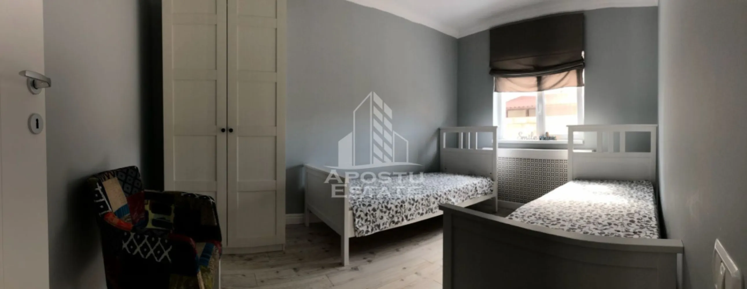 Apartament cu 3 camere de vânzare , Loc de parcare , Dumbravita