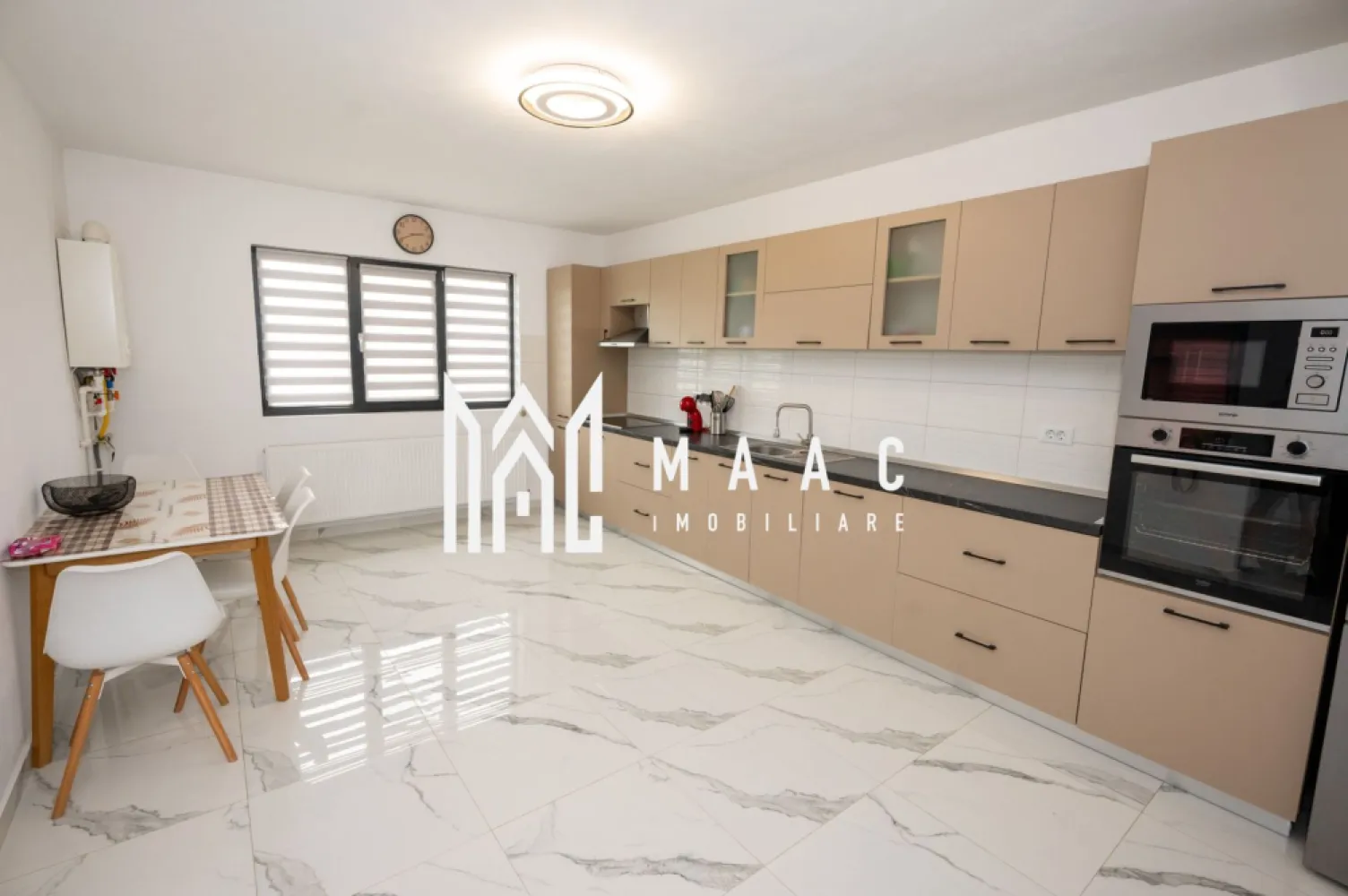 Casa 3 camere| 700 mp teren| Budesti, Valcea