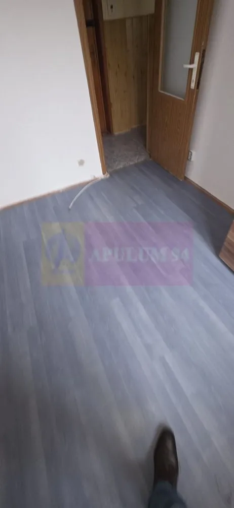 Apartament cu 3 camere de vanzare in Campina, central