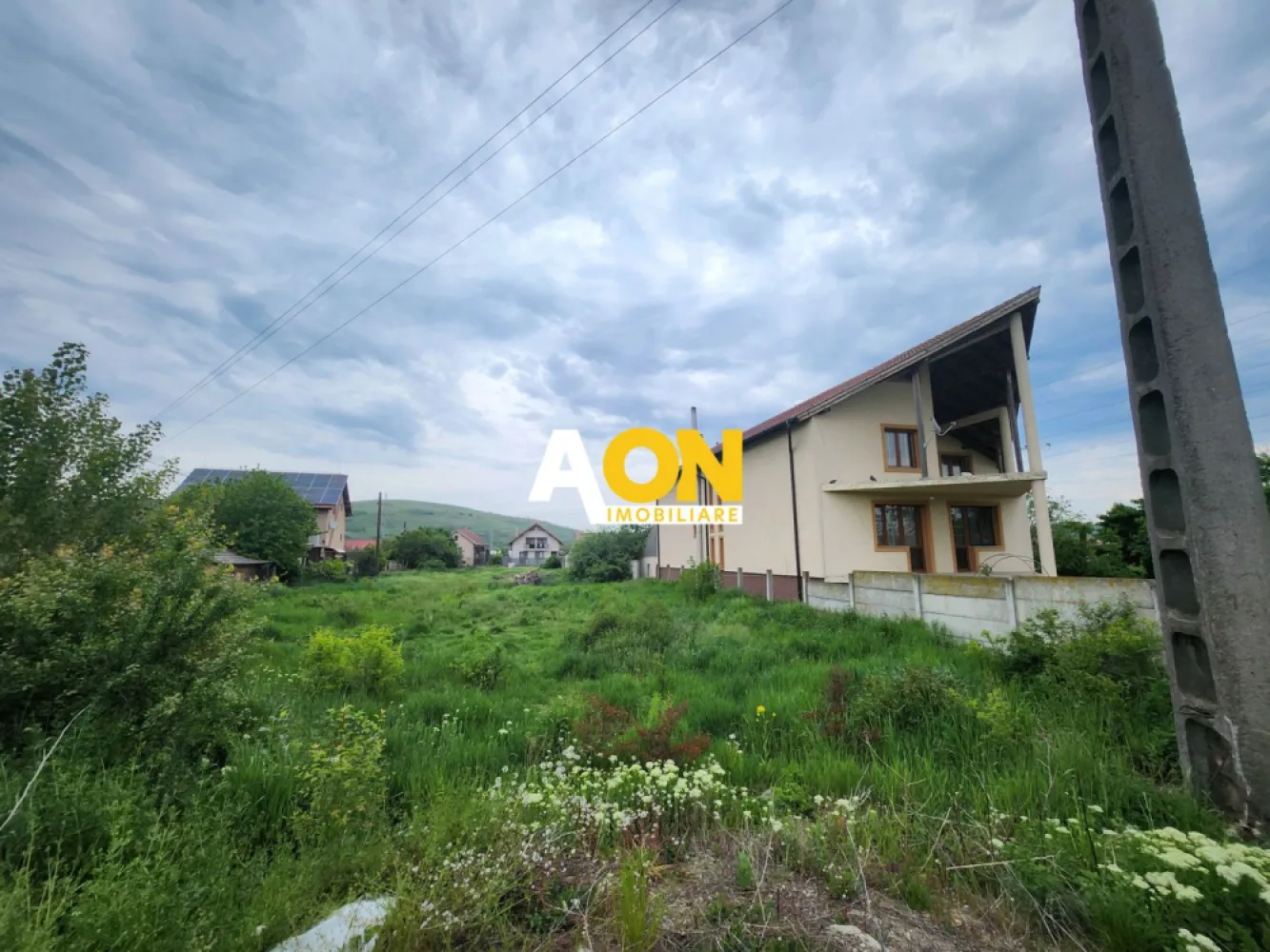 Teren la Asfalt cu Utilitati, 762 mp, Zona Barabant - Teren Intravilan Construibil de vanzare in Alba Iulia zona Barabant, cu suprafata de 762 mp si deschiderea de 29.91 ml la 1 strada. Apa, gaz, curent si canalizare pe teren.. ID intern: 1532860.