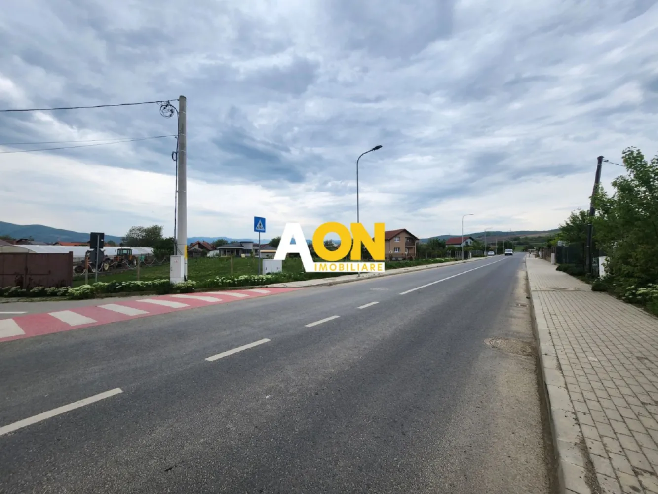 Teren la Asfalt cu Utilitati, 762 mp, Zona Barabant - Teren Intravilan Construibil de vanzare in Alba Iulia zona Barabant, cu suprafata de 762 mp si deschiderea de 29.91 ml la 1 strada. Apa, gaz, curent si canalizare pe teren.. ID intern: 1532860.