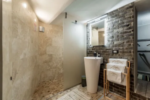 Apartament ultracentral | parter | mobilat și utilat
