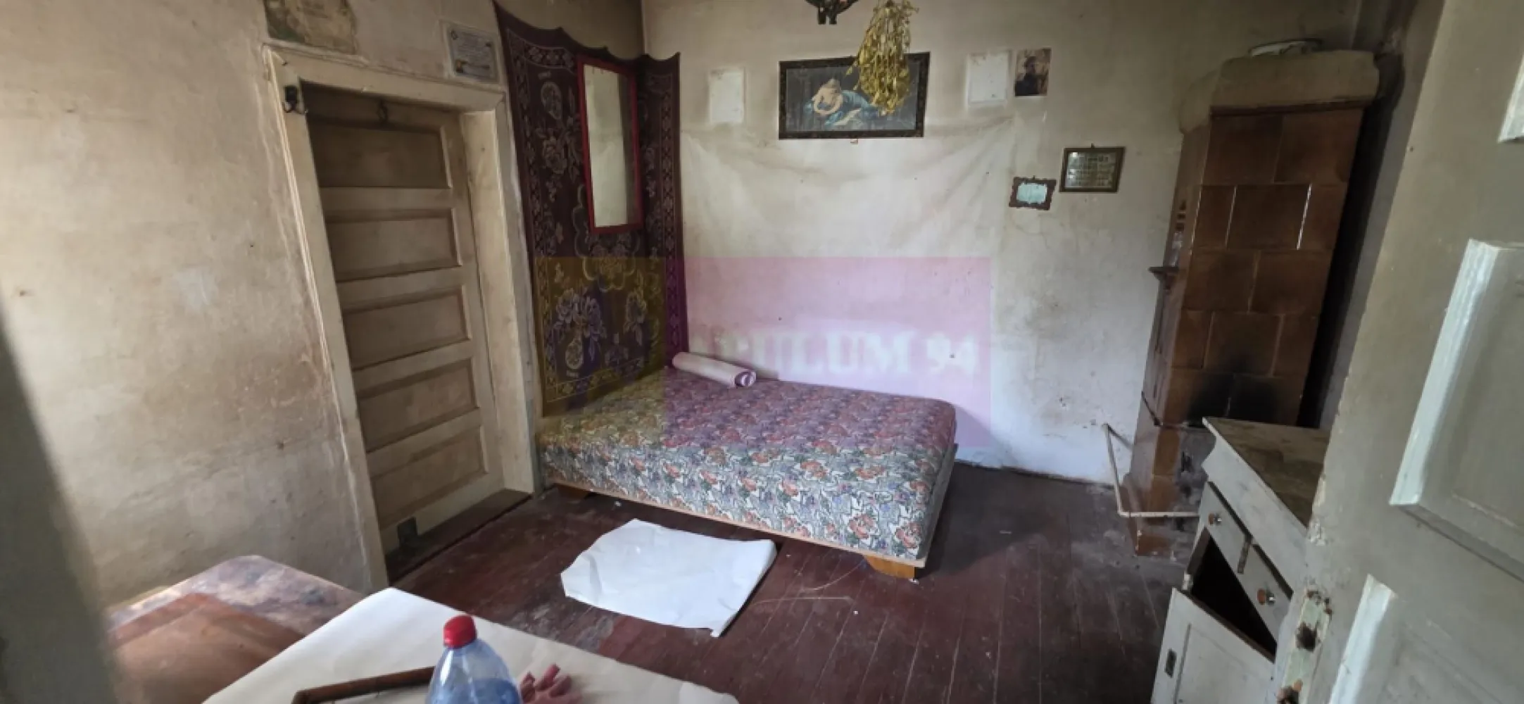 Casa batraneasca cu teren de vanzare in Busteni
