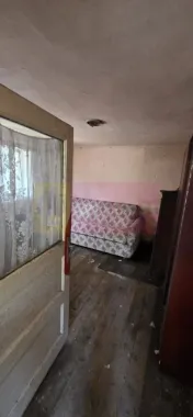 Casa batraneasca cu teren de vanzare in Busteni