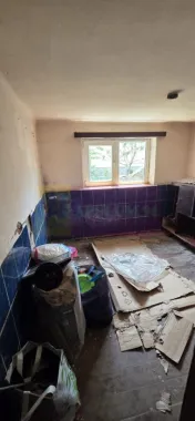 Casa batraneasca cu teren de vanzare in Busteni