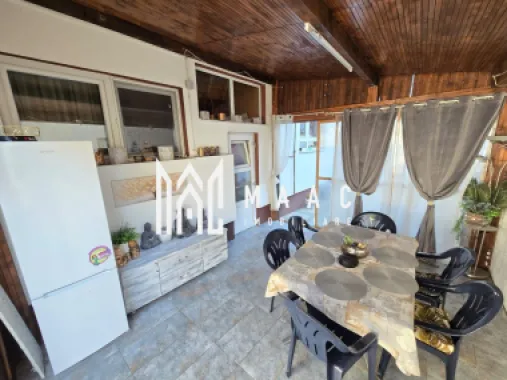 Casa 7 camere 3 bai 2 intrari Zona Garii