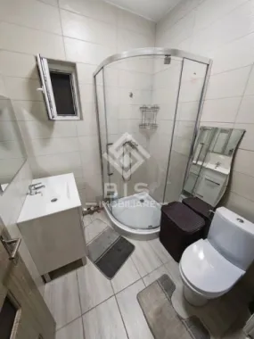Garsonieră Modernă la Parter - în Bistrița (Cartier Unirea)