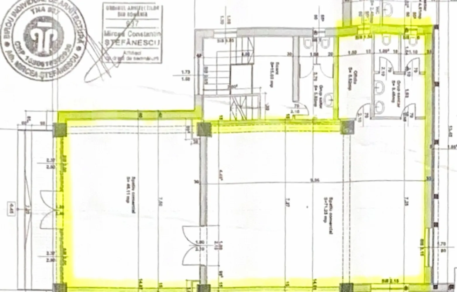 Spatiu comercial de inchiriat 132mp stradal 2 camere Turnisor Sibiu - Oportunitate Unica de Afaceri – Spatiu comercial de inchiriat 132mp stradal 2 camere Turnisor Sibiu
Afacerea ta merita mai mult. Iti prezentam un spatiu comercial ideal pentru succes, situat in zona Soseaua Alba Iulia, una dintre cele mai circulate artere din Sibiu. Vizibil, spatios si pregatit imediat pentru activitate, acest spatiu este exact ce cauti.
Avantaje cheie:
Suprafata generoasa: 132 mp utili impartiti in 2 incaperi, perfect pentru showroom, birouri, clinica, magazin sau sediu reprezentativ.
Deschidere stradala de 7,5 metri: Vizibilitate maxima pentru brandul tau, exact acolo unde conteaza.
Acces si parcare: 6 locuri de parcare incluse, chiar in fata spatiului – un mare plus pentru clienti si angajati.
Pozitie excelenta: Situat in imediata apropiere a Aeroportului din Sibiu – flux continuu de trecatori si locatari.
Finisat complet si disponibil imediat: Nu mai astepti nimic, poti sa deschizi in timp record.

De ce este acesta un spatiu de inchiriat potrivit pentru afacerea ta?
Pentru ca iti ofera vizibilitate, flexibilitate, acces usor si un mediu modern. Pentru ca esti aproape de clienti si pentru ca fiecare zi in plus inseamna potential de crestere.

Programeaza o vizionare si fa primul pas spre extinderea sau lansarea afacerii tale. Locatia potrivita face diferenta. Iar acest spatiu o poate face.
