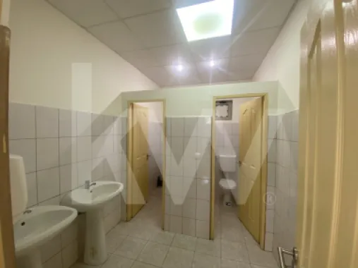 Spatiu comercial de inchiriat 132mp stradal 2 camere Turnisor Sibiu