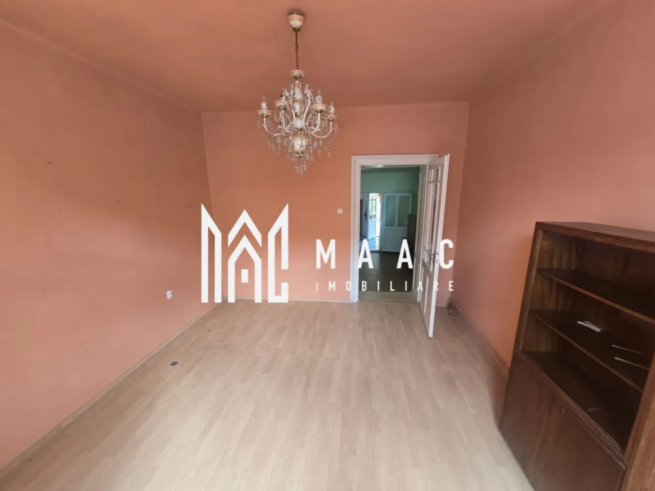 Apartament 2 camere la casa GARAJ Pivnita Zona Garii