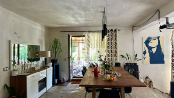 Casa individuala cu 6 camere in Dumbravita