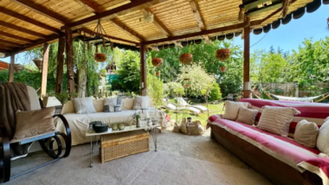 Casa individuala cu 6 camere in Dumbravita