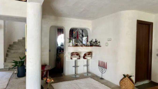 Casa individuala cu 6 camere in Dumbravita