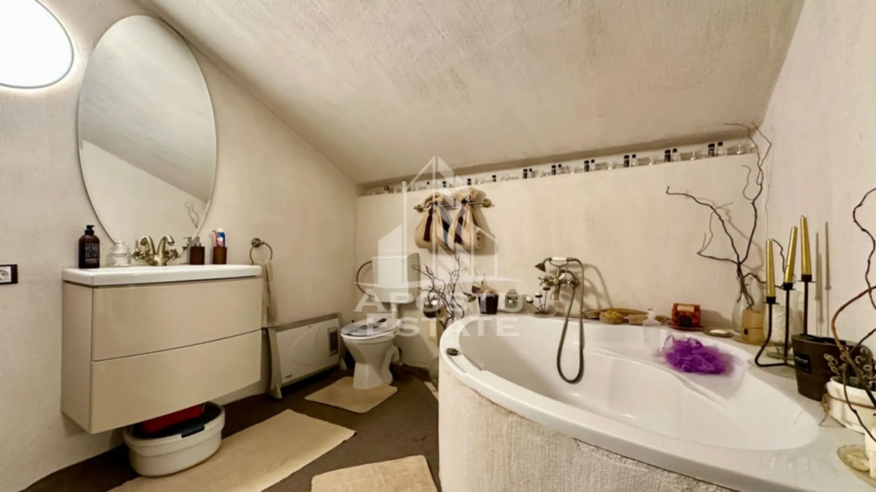 Casa individuala cu 6 camere in Dumbravita
