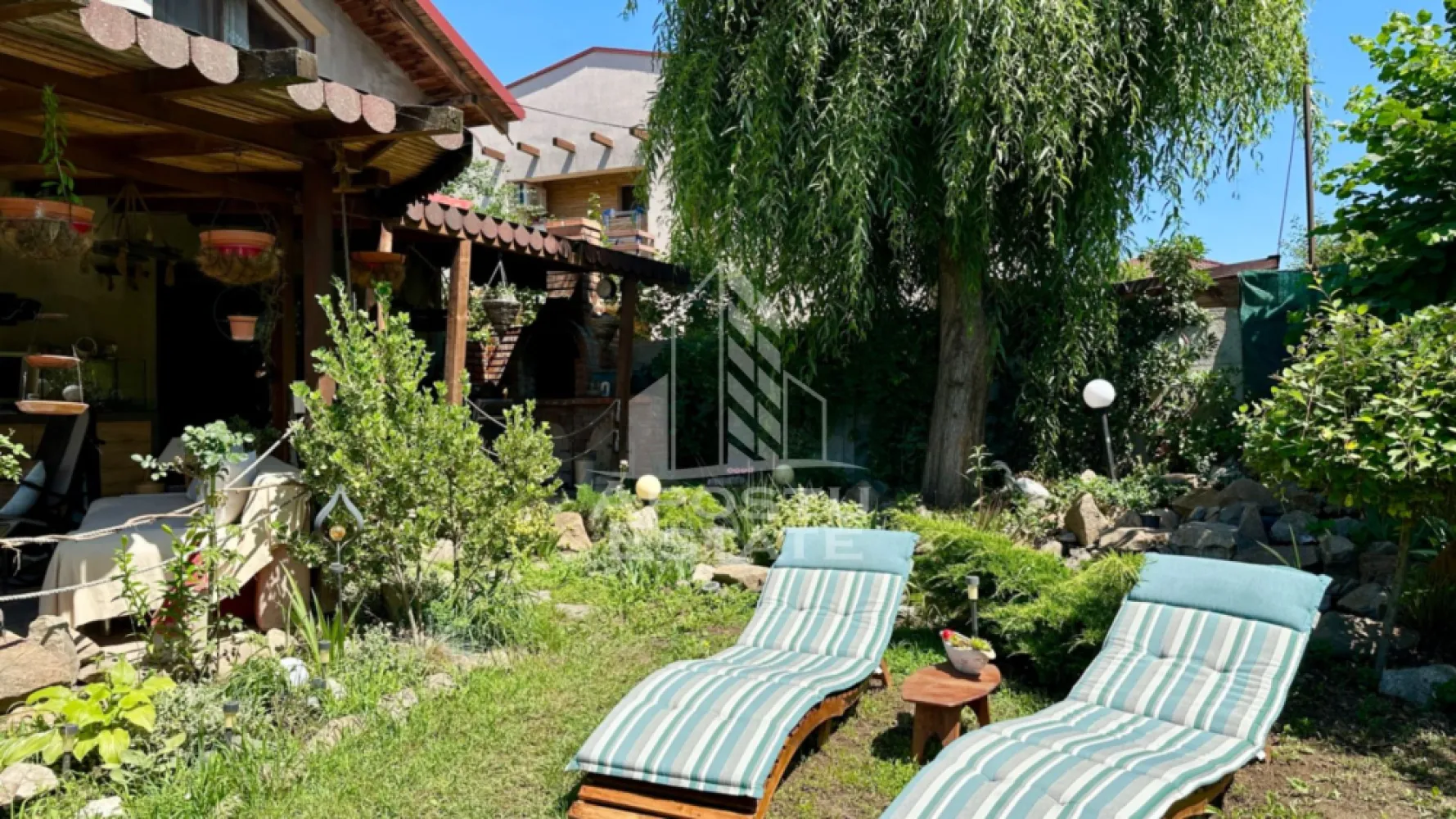Casa individuala cu 6 camere in Dumbravita