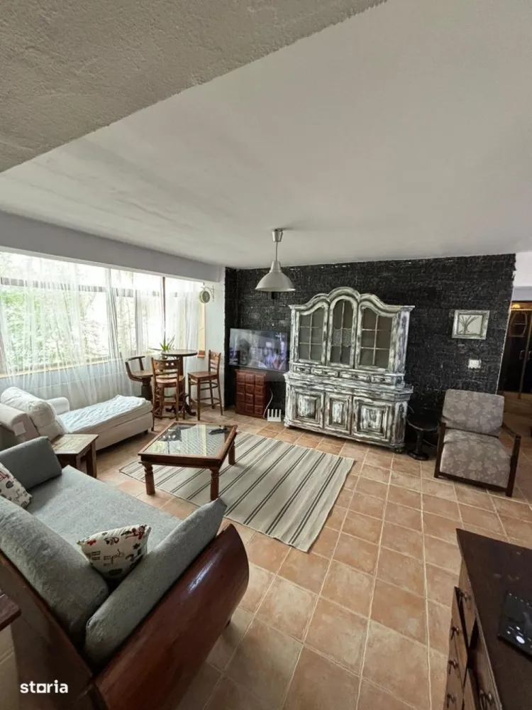 Lux, Natură și Confort: Apartament în Vilă Boutique lângă Tineretului - Te-ai săturat de blocurile gri și aglomerate? Imaginează-ți cum este să locuiești într-o vilă nouă, unde materialele naturale și tehnologia de ultimă oră se întâlnesc pentru a crea "acasă". De ce să alegi acest apartament? Locație Premium: La doar 3 minute de Parcul Tineretului și 7 minute de Metrou (Brâncoveanu/Eroii Revoluției). Design Distins: 72 mp finisați cu piatră, marmură și lemn masiv. Plus un șemineu electric pentru seri de poveste! 🛋️🔥 Dotări de Top: Centrală smart (Wi-Fi), AC Inverter, Smart TV mare, mașină de spălat vase ȘI uscător de rufe separat. Relaxare la curte: Acces la foișor cu grătar și spațiu verde. Ai bicicletă? Avem rack dedicat! 🚲 📍 Preț: 700 Euro / lună 📞 Detalii și vizionări:0751521504 #ÎnchiriereBucurești #ApartamentDeLux #ParculTineretului #BoutiqueLiving #Proprietar #RealEstateRomania }}