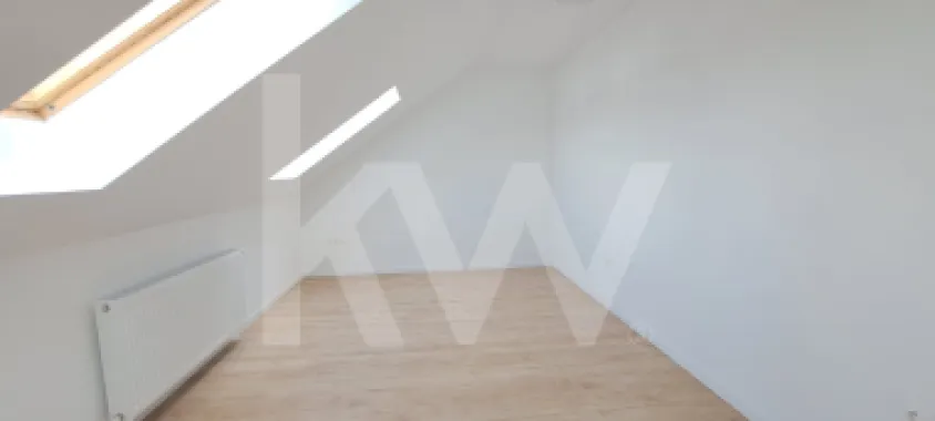 Apartament 3 camere , pe doua niveluri , in imobil cu lift