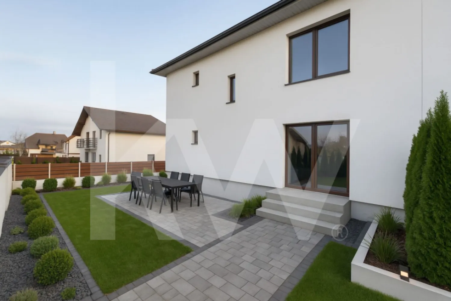 Casă 4 camere modernă construită corect în Kleine Residenz Sibiu - Casă construită corect | 4 Camere | 117 mp utili | 300 mp teren | Șura Mică – Sibiu

Vă oferim spre vânzare o casă cu acces individual, modernă, construită în 2025, situată într-o zonă liniștită, cu orientare Sud-Est și vedere panoramică. Proprietatea este construită pe structură din cărămidă, cu materiale premium și compartimentare eficientă.

Detalii proprietate:

Suprafață utilă: 117 mp,
Suprafață construită: 152 mp,
Suprafață utilă totală: 137 mp,
Teren: 300 mp (teren liber 230 mp),
Terasă: 16 mp | Balcon: 1,
4 camere, 3 dormitoare, 2 băi,
Pod individual + spațiu depozitare,
3 locuri de parcare.

Dotări:

Încălzire în pardoseală,
Centrală proprie,
Geamuri PVC,
Izolație exterioară,
Acoperiș tiglă,
Clasă energetică B.

Ideal pentru familiile care își doresc un cămin modern, într-o zonă bine poziționată și în continuă dezvoltare. La pretul afisat pentru persoanele fizice se aplica TVA conform legislatiei fiscale.


Hai să stabilim o vizionare!