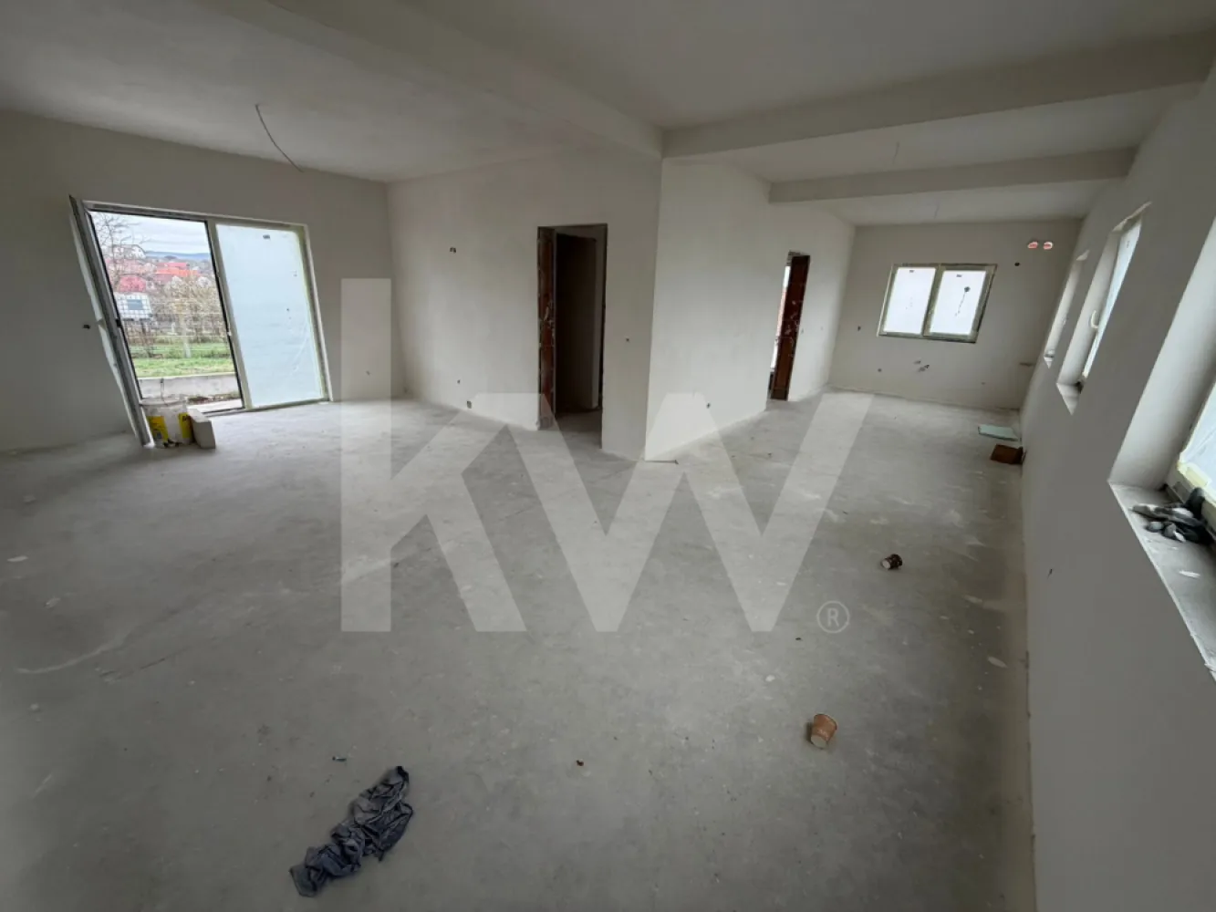 Casa 4 camere de vanzare 117 mpu teren liber 230mp Sibiu in Sura Mica