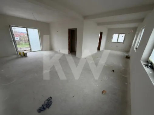 Casa 4 camere de vanzare 117 mpu teren liber 230mp Sibiu in Sura Mica