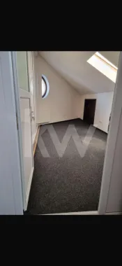 Apartament 3 camere, pe doua niveluri ,ultracentral, curte si loc de parcare