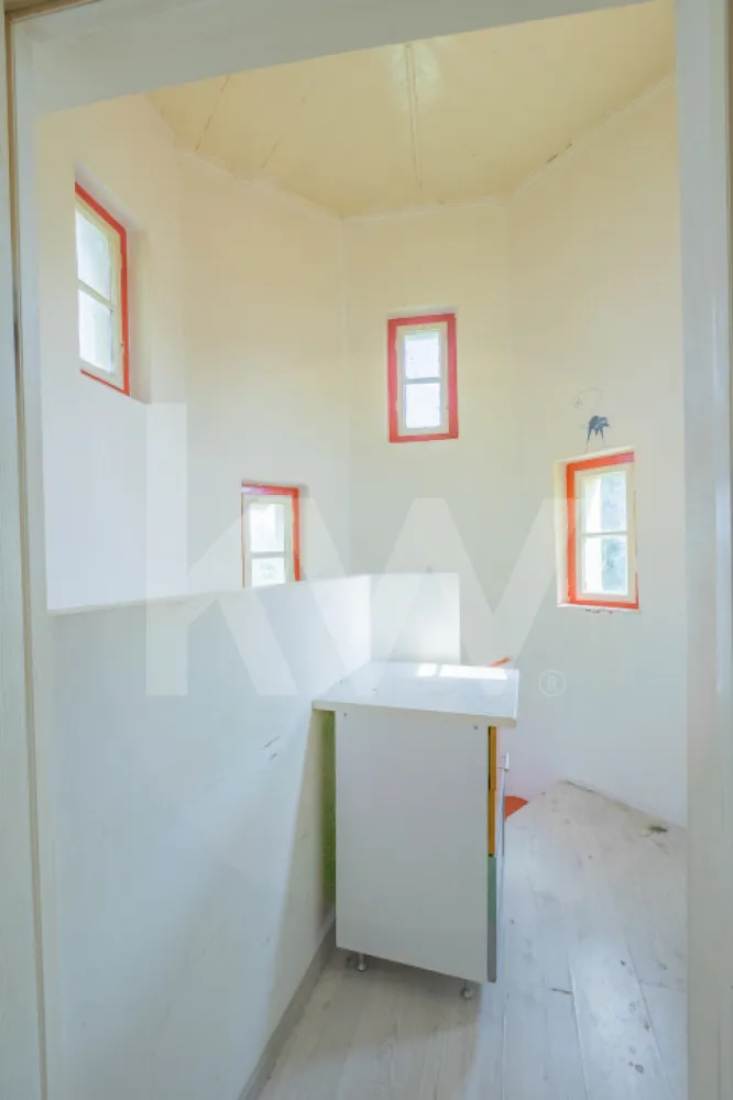 Apartament cu priveliște superbă în zonă centrală!