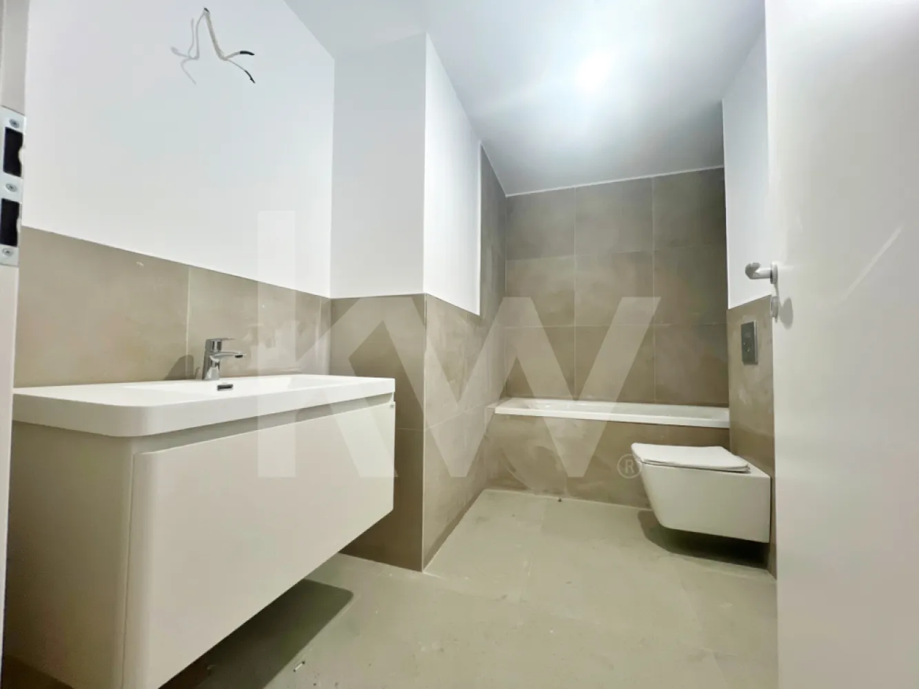 Apart. cu 2 cam. pe două nivele, cu logie. Vilă design modern în Cristian-Sibiu