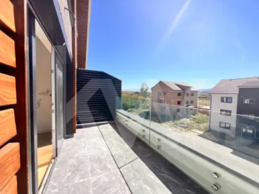 Apart. cu 2 cam. pe două nivele, cu logie. Vilă design modern în Cristian-Sibiu