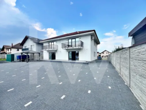 Casă mare cu teren generos – perfect împărțită pentru birouri sau 4 apartamente