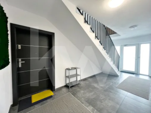 Casă mare cu teren generos – perfect împărțită pentru birouri sau 4 apartamente