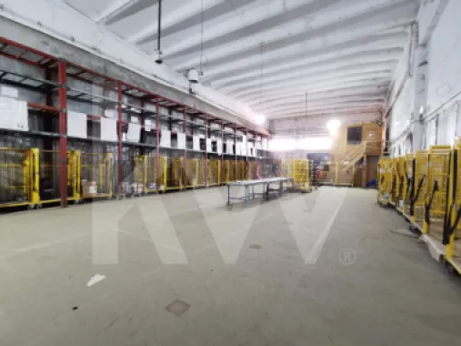 Depozite | 1600 mp | compartimentare la cerere | 8 m inaltime