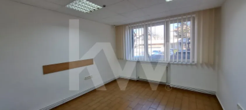 Apartament 3 camere decomandate , ultracentral ,parter