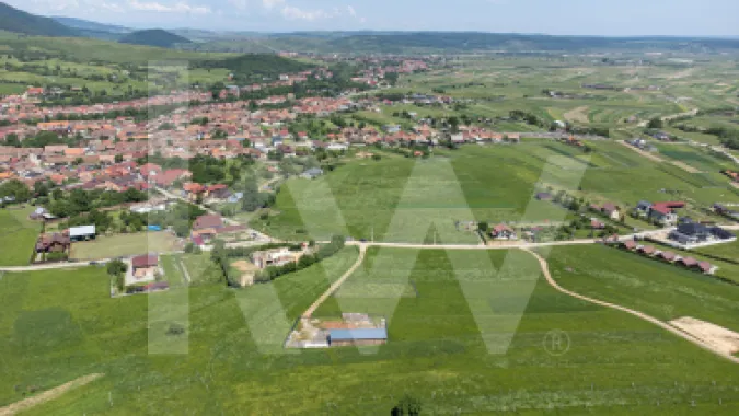 Teren cu peisaj spectaculos în Gura Râului – munte, aer curat, libertate
