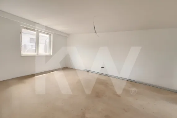 De vânzare casă tip duplex cu terasă, curte și anexă în Selimbăr, Sibiu
