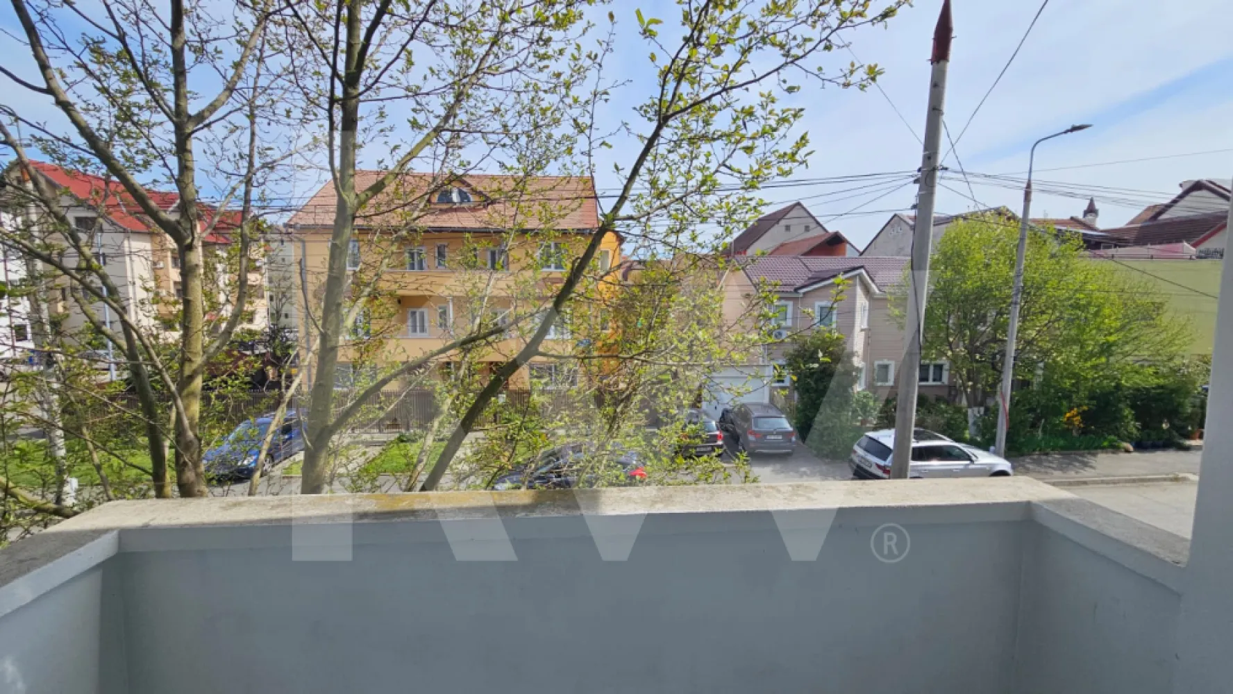 Apartament la casa 4 camere de închiriat – la 5 minute de Parcul Sub Arini